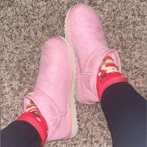 Pink ultra mini uggs